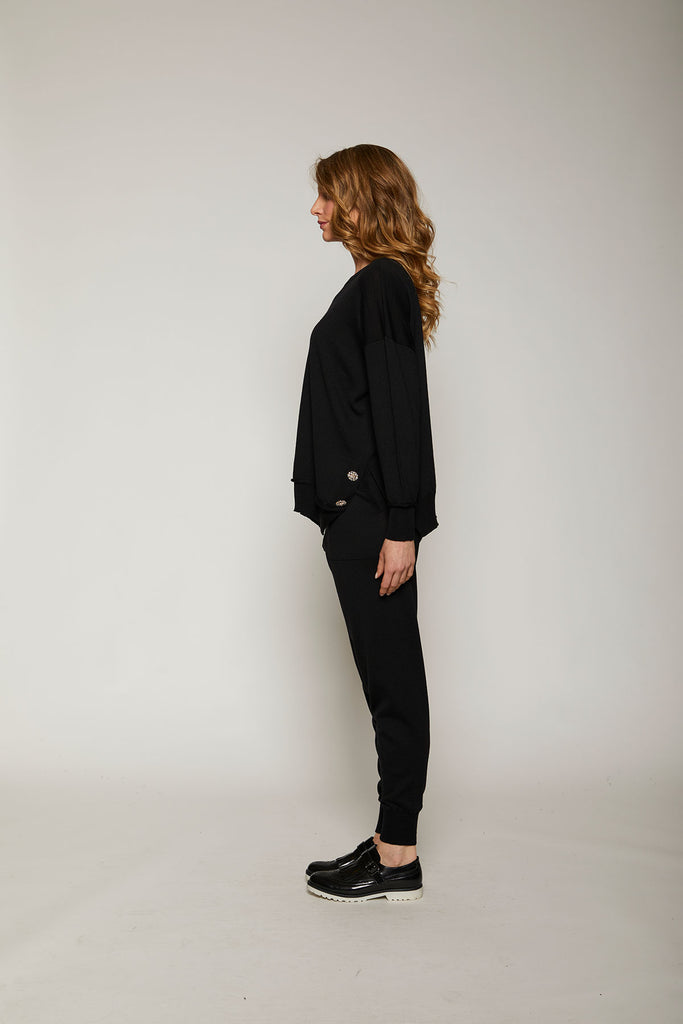 Maglia in pura lana con bottoni gioiello