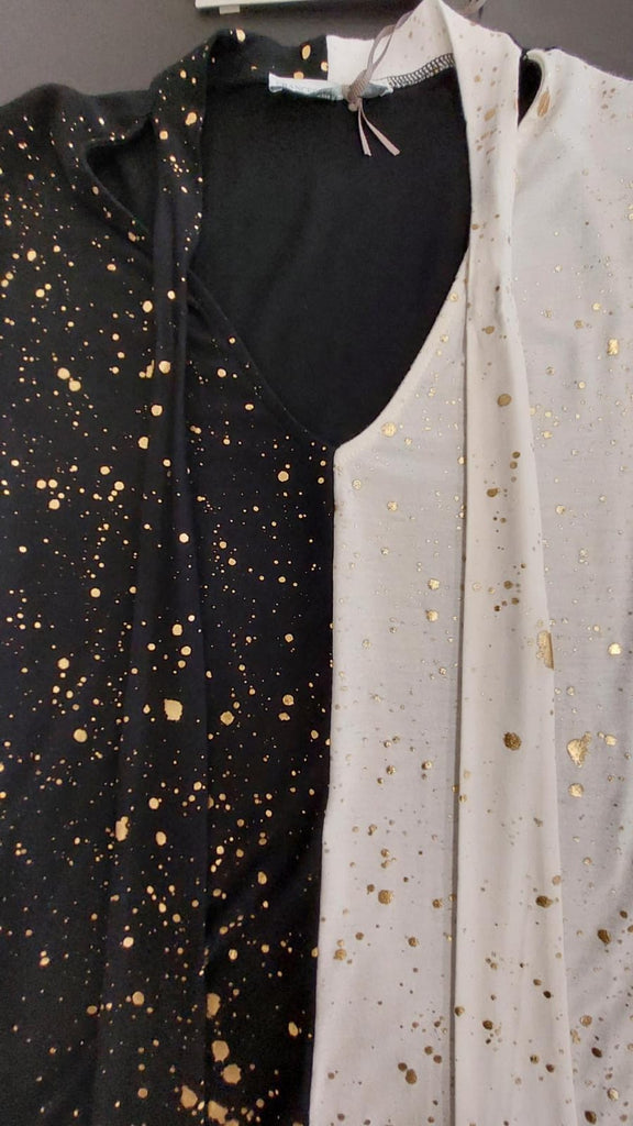T-shirt in viscosa bicolore stampa oro