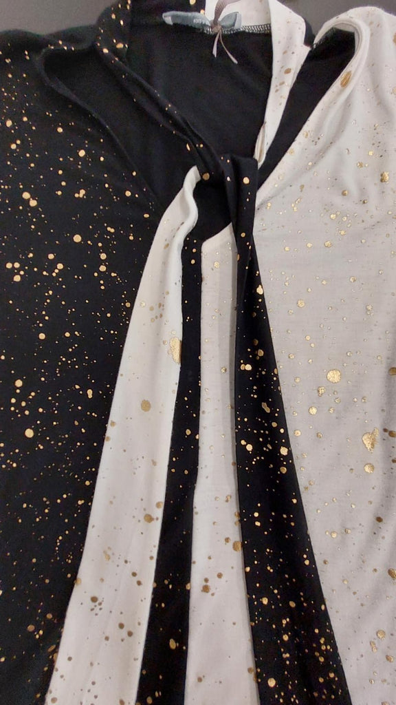 T-shirt in viscosa bicolore stampa oro